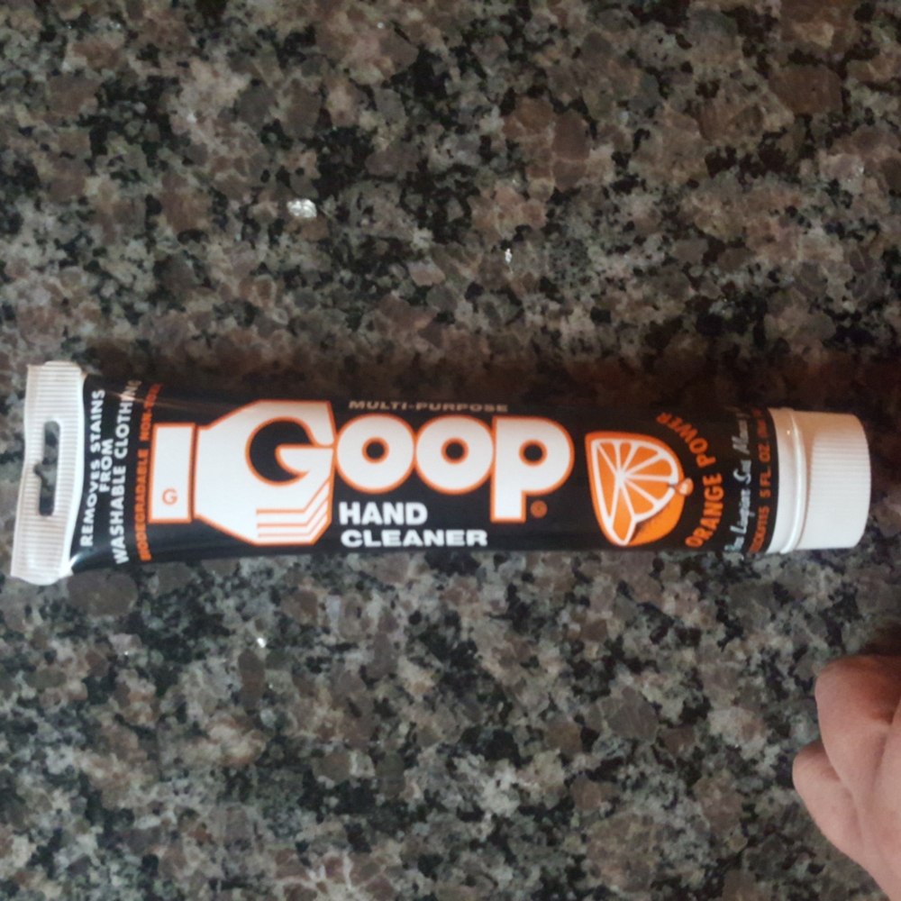 GOOP Hand Cleaner 5 fl oz ORANGE power scent removes stains from washable cloth